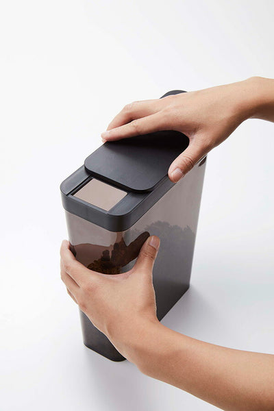 山崎実業 ドライフードストッカー タワー ブラック 4903208049535 【品番：04953】