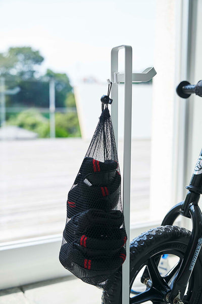 山崎実業 ペダルなし自転車&ヘルメットスタンド タワー ホワイト 4903208043403 【品番：04340】●