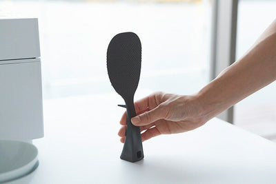 山崎実業 立って置ける しゃもじ タワー ブラック 4903208028721 【品番：02872】
