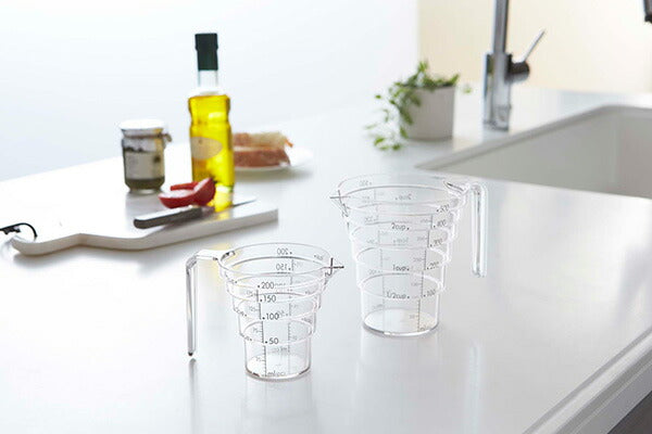 山崎実業 段々計量カップ レイヤー 500ML クリア 4903208025478 【品番：02547】