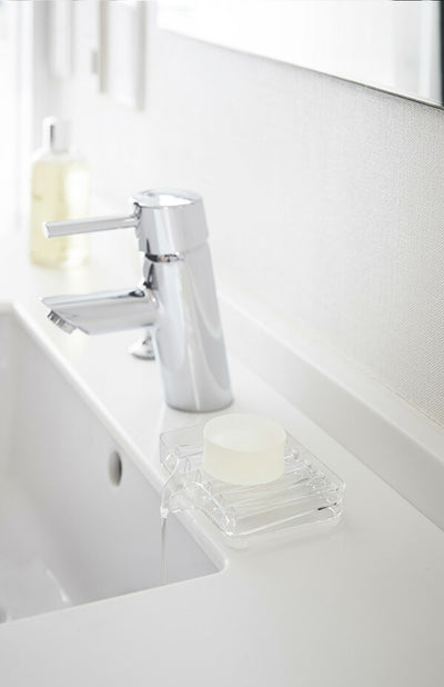 【メール便対応】山崎実業 水が流れるソープトレー ヴェール クリア 4903208032506 【品番：03250】