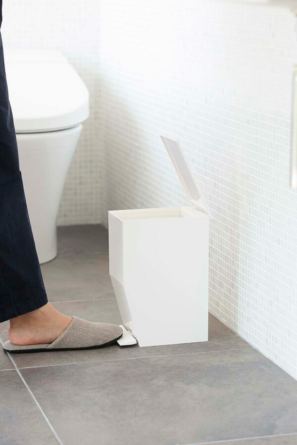 山崎実業 ペダル式トイレポット タワー ホワイト 4903208033855 【品番：03385】