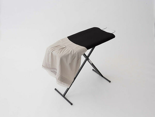 山崎実業 軽量スタンド式アイロン台 タワー ブラック 4903208040280 【品番：04028】