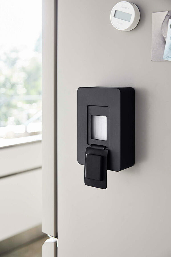 山崎実業 マグネットウェットシートホルダー タワー ブラック 4903208053150 【品番：05315】●
