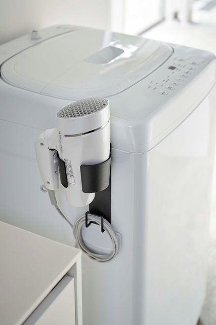 山崎実業　マグネットドライヤーホルダー タワー　ブラック　【品番：05392】
