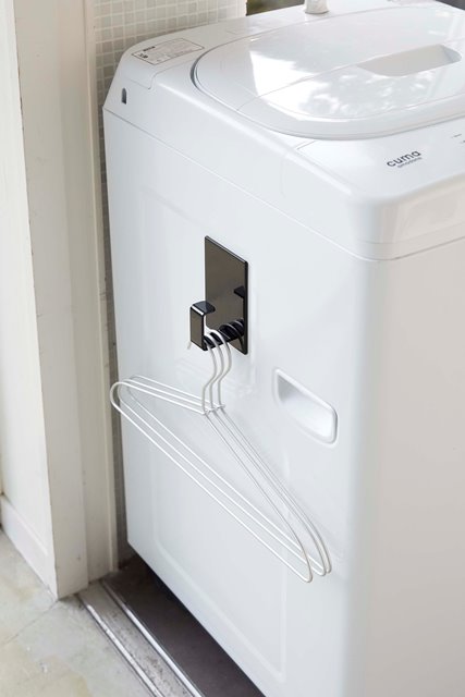 山崎実業　マグネットランドリーバスケットホルダー タワー　ブラック　【品番：05418】