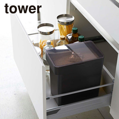 山崎実業 密閉米びつ タワー 10kg 計量カップ付 ブラック 4903208054249 【品番：05424】●