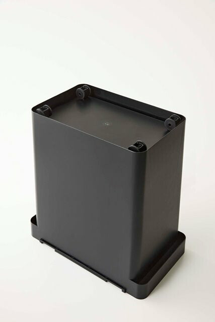 山崎実業　密閉米びつ タワー 20kg 計量カップ付　ブラック　【品番：05426】