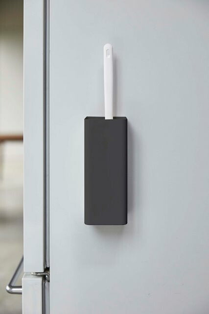山崎実業　マグネットハンディーモップホルダー タワー　ブラック　【品番：05448】