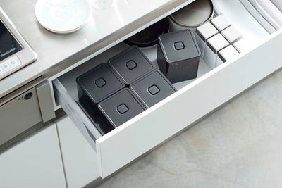 山崎実業　スプーン付き バルブ付き密閉保存容器 タワー　ブラック　【品番：05466】