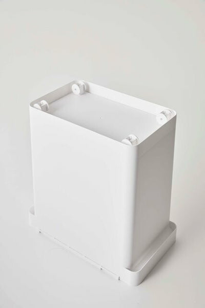 山崎実業　密閉ペットフードストッカー タワー 12kg 計量カップ付　ホワイト　【品番：05617】●