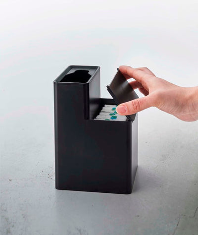 山崎実業 替えブラシ収納付き流せるトイレブラシスタンド タワー ブラック 4903208057233 【品番：05723】
