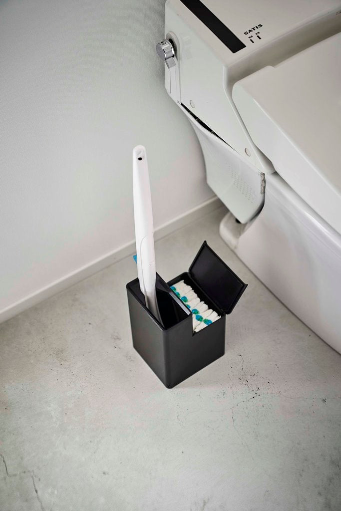 山崎実業 替えブラシ収納付き流せるトイレブラシスタンド タワー ブラック 4903208057233 【品番：05723】