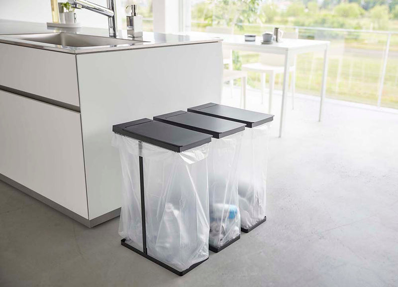 山崎実業　スリム蓋付き分別ゴミ袋ホルダー タワー 45L　ブラック　【品番：05839】