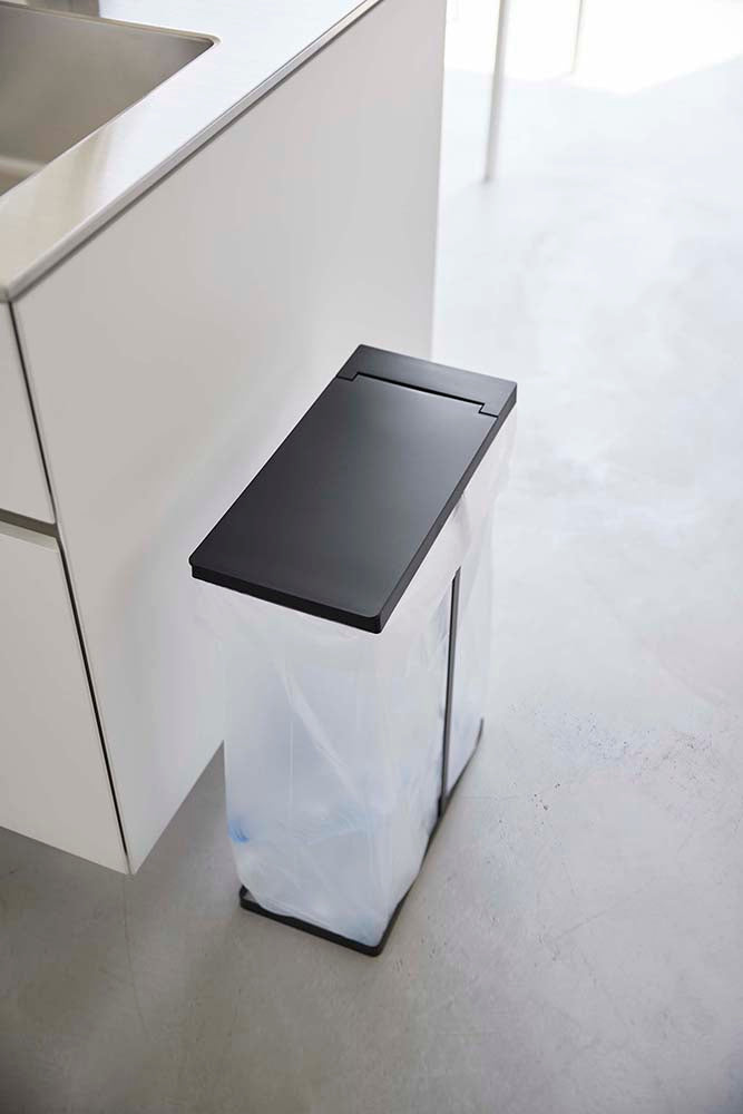 山崎実業　スリム蓋付き分別ゴミ袋ホルダー タワー 45L　ブラック　【品番：05839】