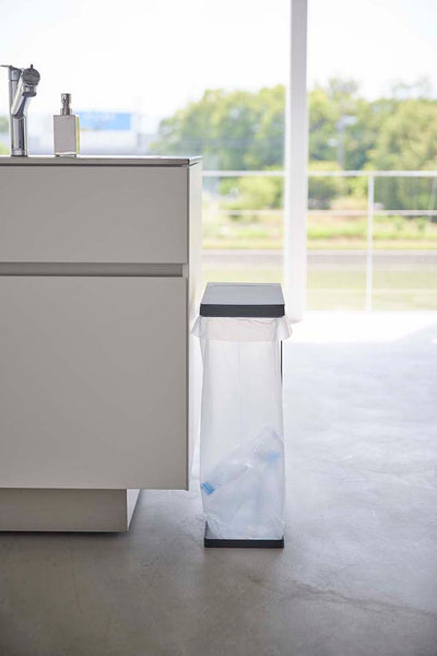 山崎実業　スリム蓋付き分別ゴミ袋ホルダー タワー 45L　ブラック　【品番：05839】