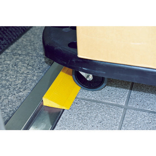 トラスコ中山（TRUSCO）　屋内外用段差解消スロープ H25×W70×L1000 黄　【品番：TDME-25Y】